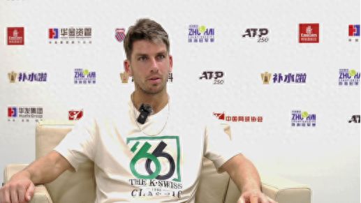 詹姆斯和东 詹姆斯和东